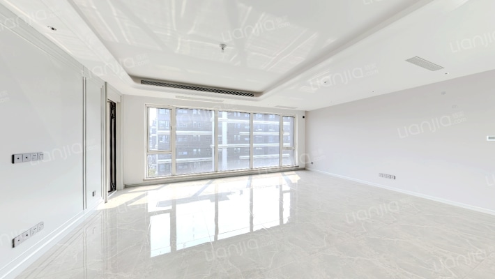 鸿园银杏苑二手房实景图