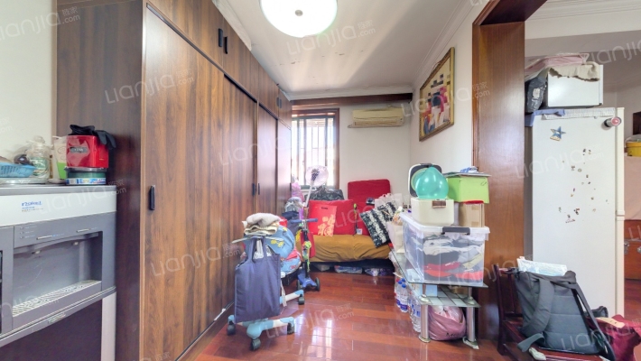 银都新村(8至10区)二手房实景图