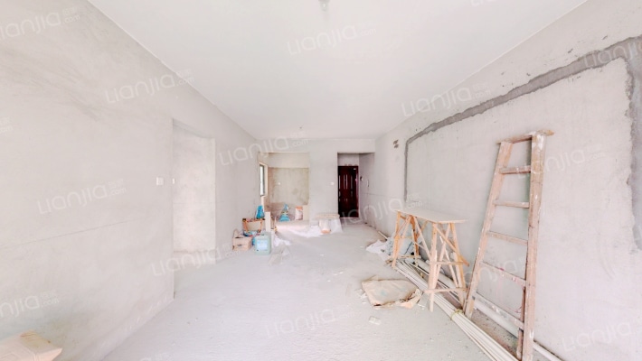 万威美地二手房实景图