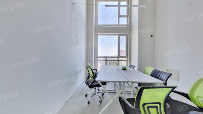 鲁商铂悦公馆二手房实景图