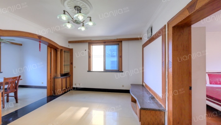 万隆花苑二手房实景图