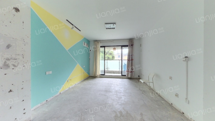 高尔夫国际花园二手房实景图