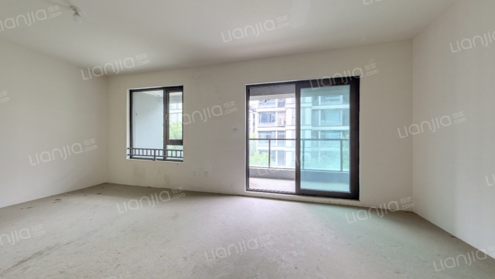 德商石榴春和天骄二手房实景图