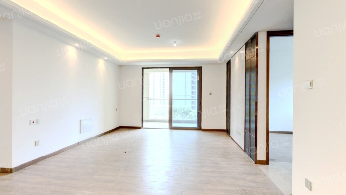 弘辉首玺豪园二手房实景图