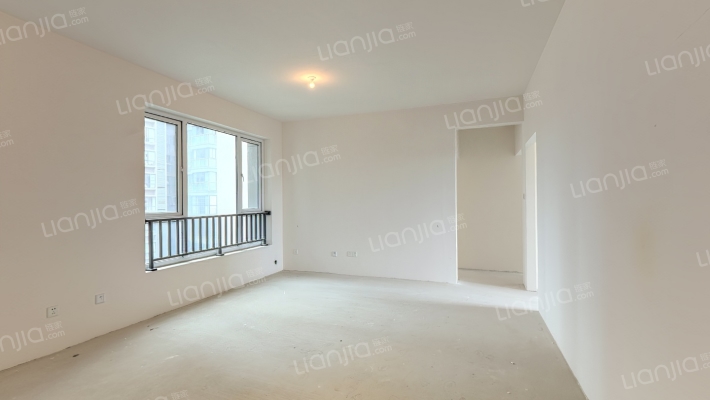 泰美蓝山二手房实景图