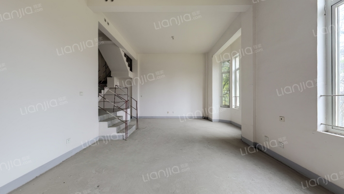 置信牧山丽景三期二手房实景图