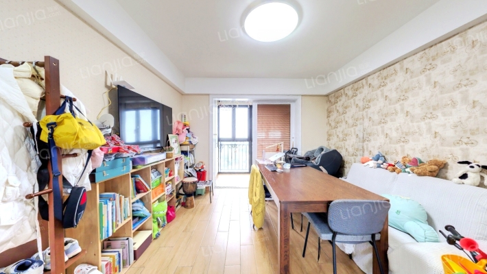 新高苑(四期)二手房实景图