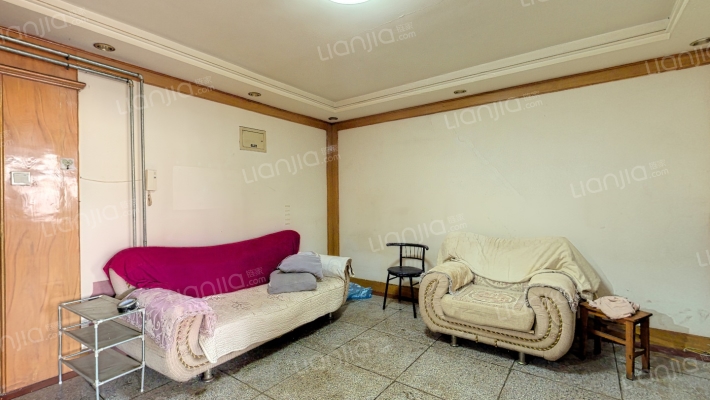 台湛路二手房实景图