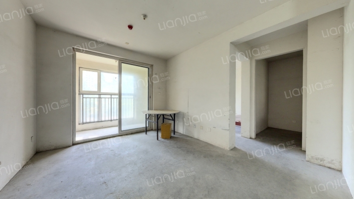 海信悦华里三期二手房实景图