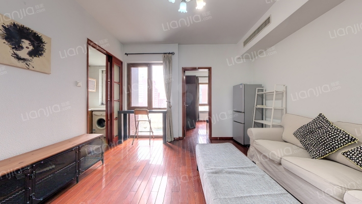 蓝堡国际公寓二手房实景图