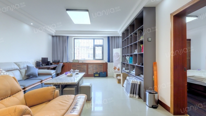 蓝雀花园二手房实景图