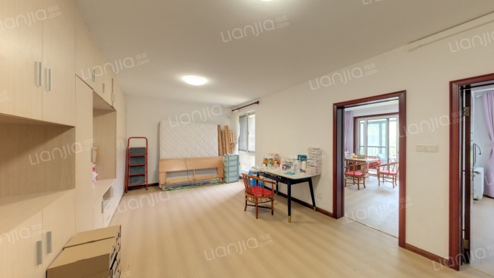 山语银城西区二手房实景图