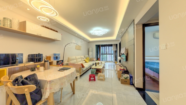 万科理想城四期未来城二手房实景图