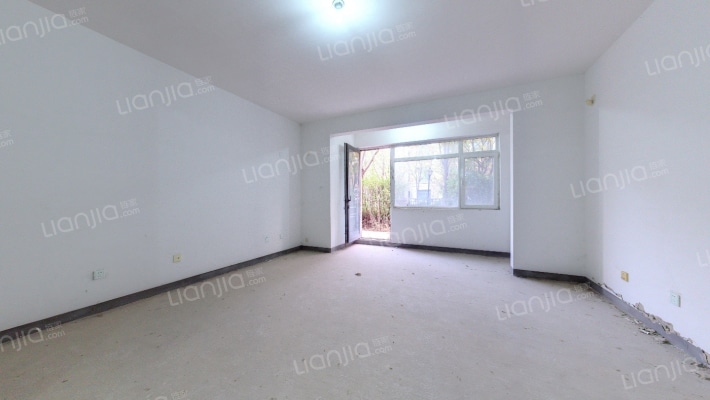 领秀翡翠山A区二手房实景图