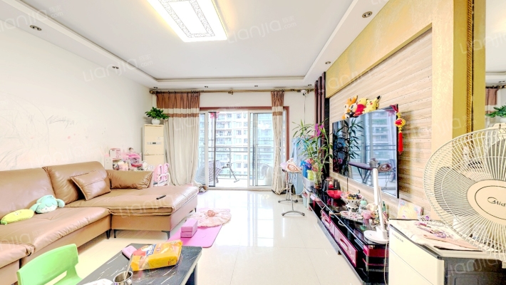 朵力尚美国际二手房实景图