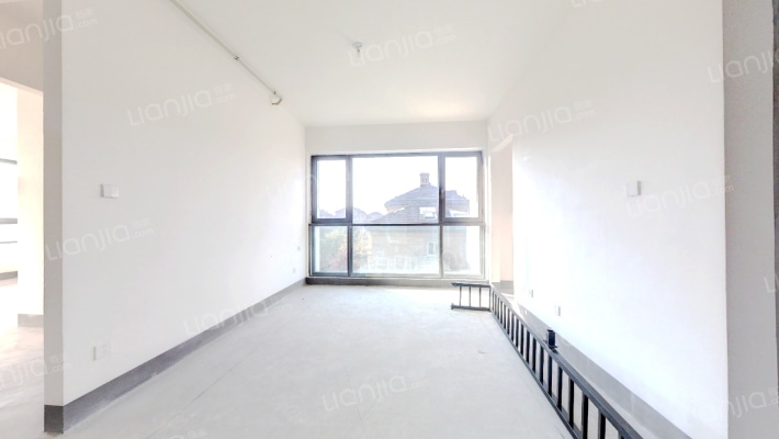 绿城·理想之城汀岚二手房实景图