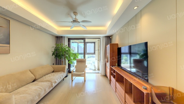 万科海上传奇(三期)二手房实景图