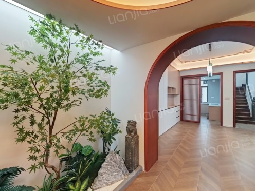 整租·静安新邨 8室4厅 复式 东/东南/南/西南