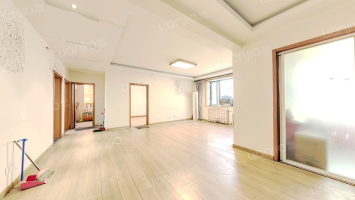 温哥华花园二手房实景图