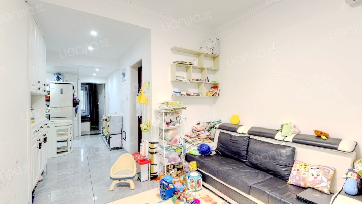 风情街小区二手房实景图