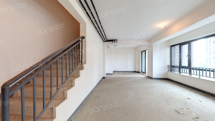 蓝光雍锦园二手房实景图