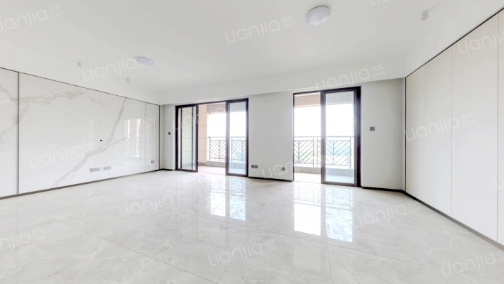 河畔府邸二手房实景图