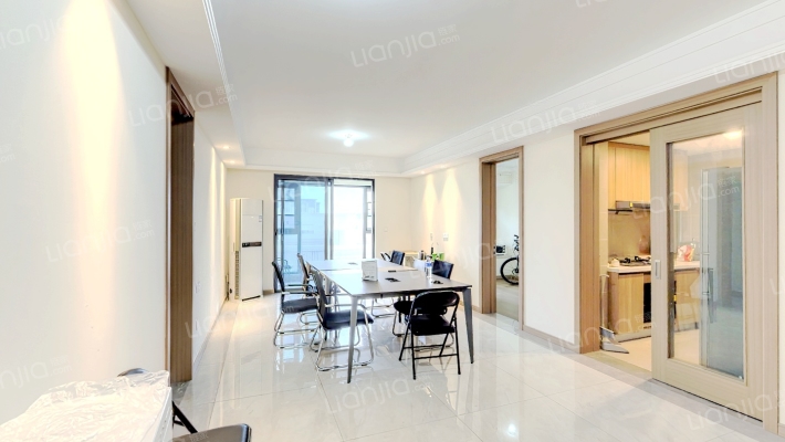 亚新美好艺境二手房实景图