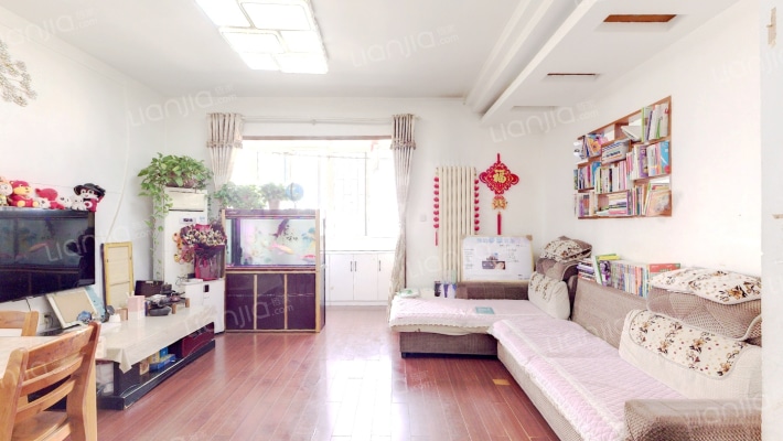 文劳路9号院二手房实景图