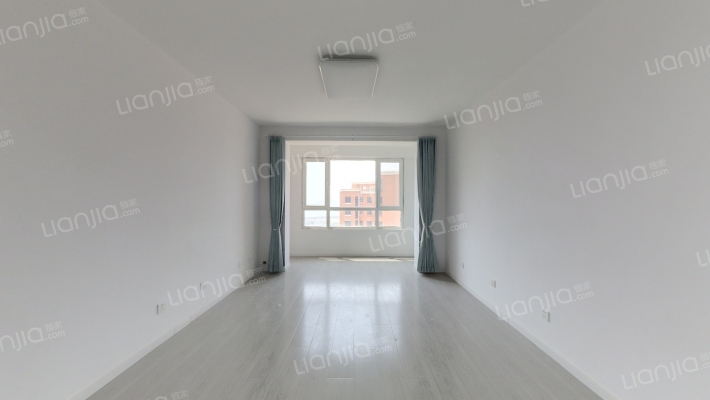 东岸彩苑二手房实景图