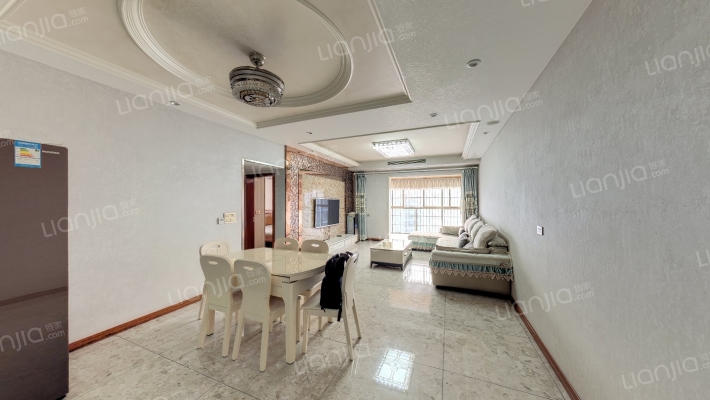 绿岛国际二手房实景图