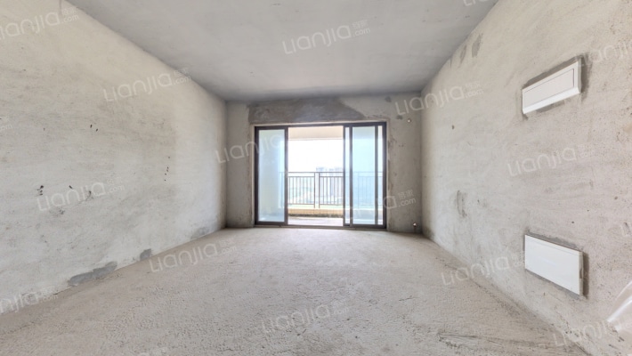 万城皇冠豪苑二手房实景图