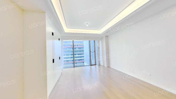 深蓝国际中心二手房实景图