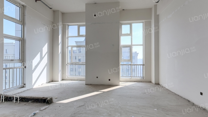 天山世界之门二手房实景图