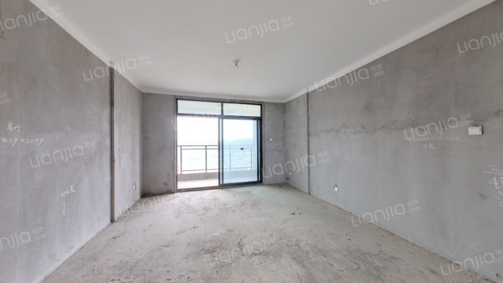 长房平和墅观山月二手房实景图