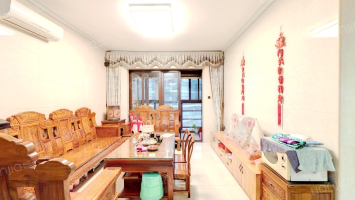 鸿晖依岸康堤二手房实景图