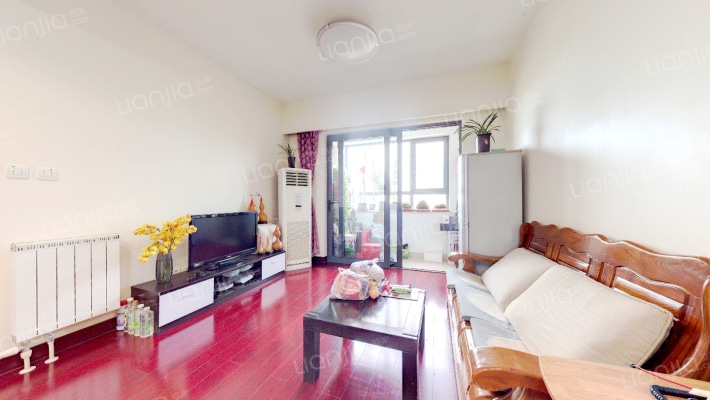 惠灵顿河庭花苑二手房实景图