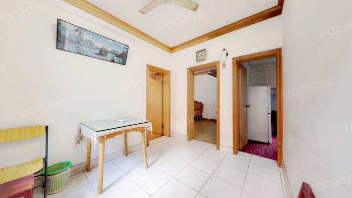 花园山9号二手房实景图