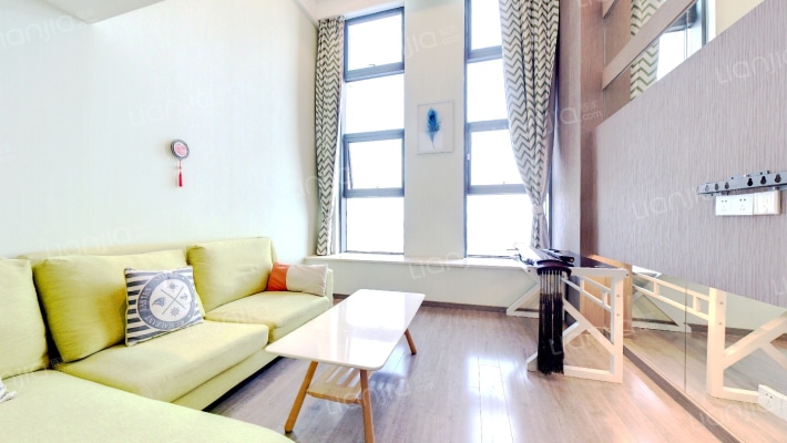 克拉公馆二手房实景图