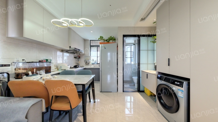 芙阁新村二手房实景图