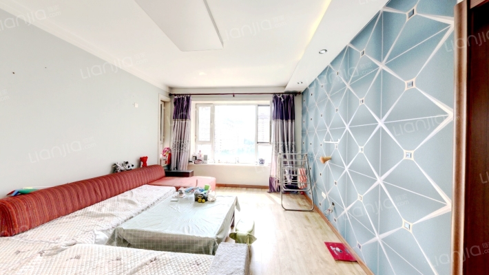 天成领寓二手房实景图