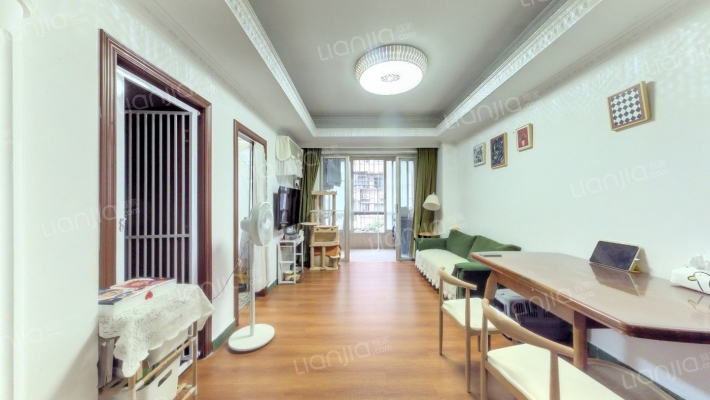 雅怡居二手房实景图