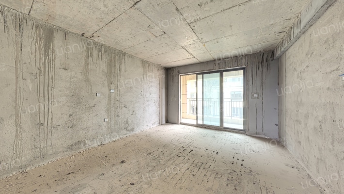 卓越千山里二手房实景图