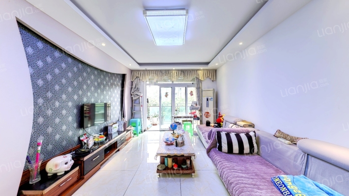 和泓四季C区二手房实景图