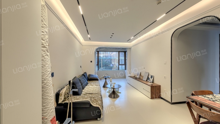 鲁商金茂悦府二手房实景图