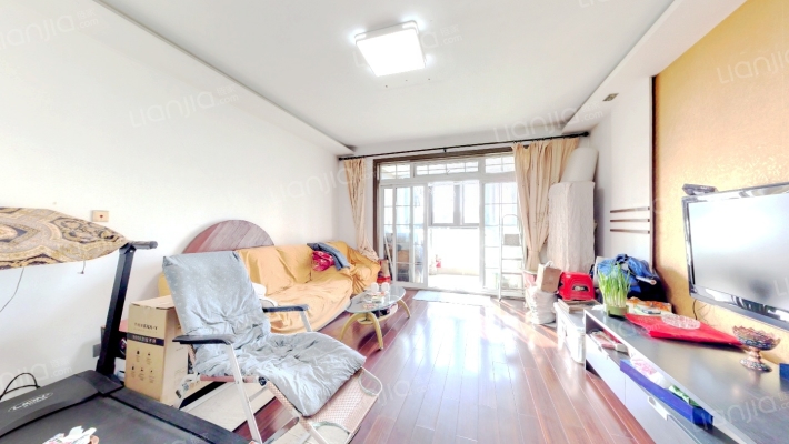 宝莲湖景园二手房实景图