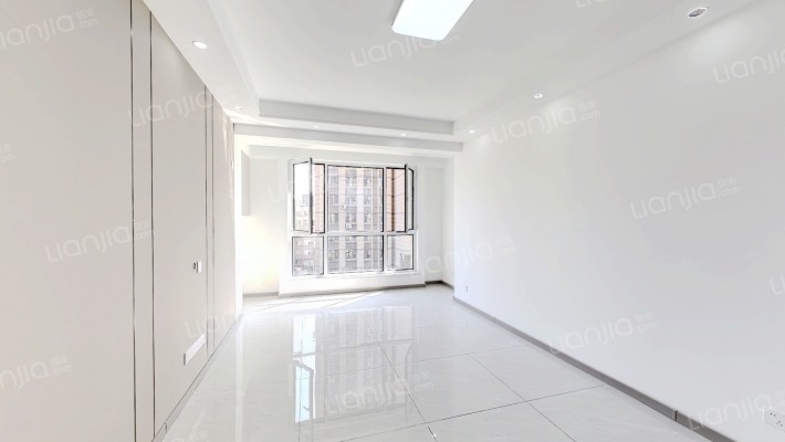 颐泊湾二手房实景图