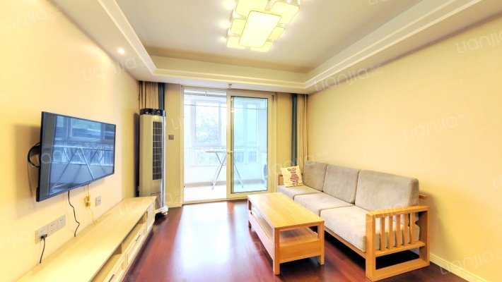 万科翡翠公园二手房实景图