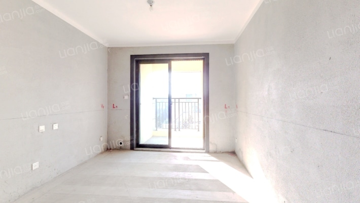 朗悦悦融苑二手房实景图