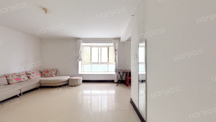 健达世纪园二手房实景图