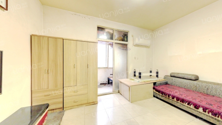 模范路二手房实景图